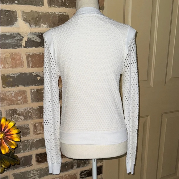 Trouble at the Mill White Mesh Bomber Style Top Full Zip Sz Small - Picture 4 of 9